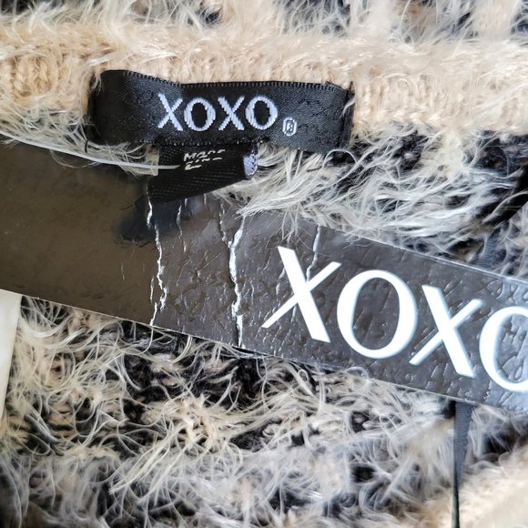 NWT XOXO Fuzzy Leopard Knit Sweater Large - Picture 4 of 4